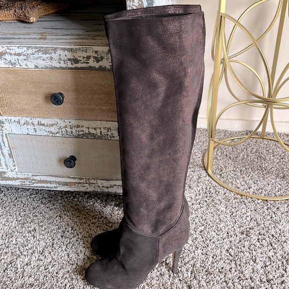 Butter Brown Over The Knee Suede Boots Made in Italy Size 9